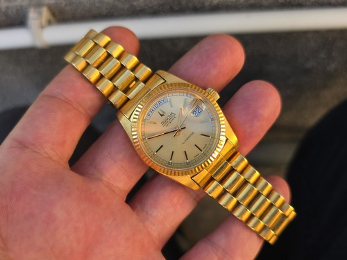 Bulova super seville - seville, day-date